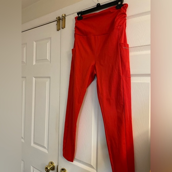Peace Love World Vibrant Red Leggings with pockets medium tall - Picture 2 of 7